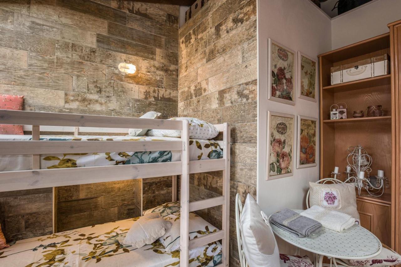 Apartment Le Di Erminia Vintage Valeggio Valeggio sul Mincio